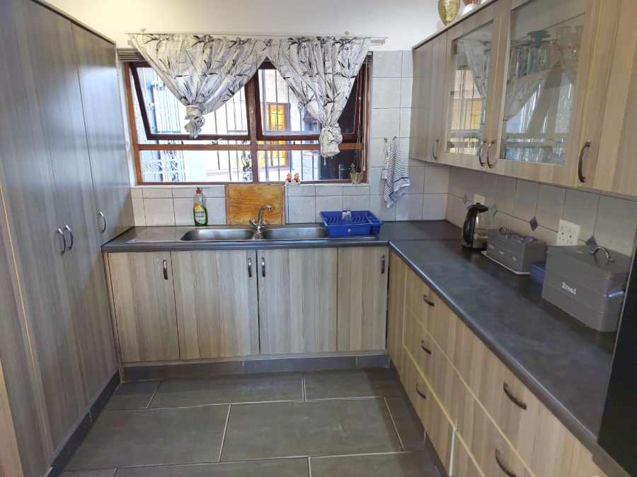 4 Bedroom Property for Sale in Heiderand Western Cape